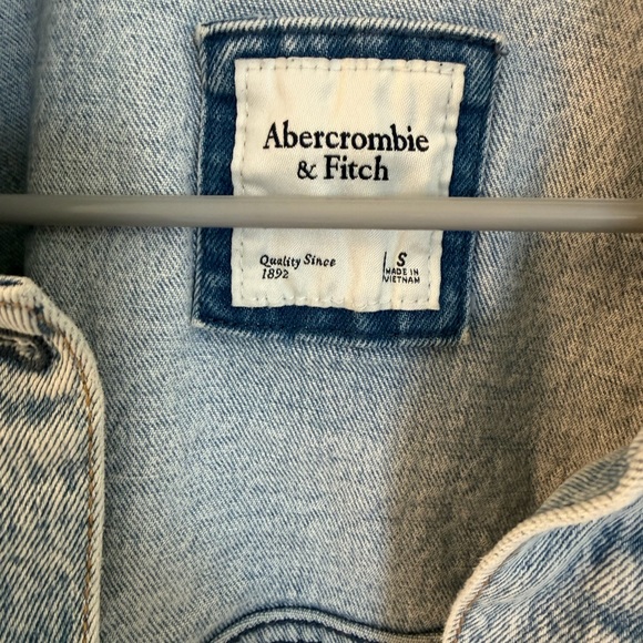 Abercrombie & Fitch Sky Blue Denim Jacket - Picture 2 of 4